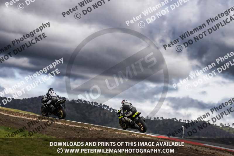 cadwell no limits trackday;cadwell park;cadwell park photographs;cadwell trackday photographs;enduro digital images;event digital images;eventdigitalimages;navarra;no limits trackdays;peter wileman photography;racing digital images;trackday digital images;trackday photos